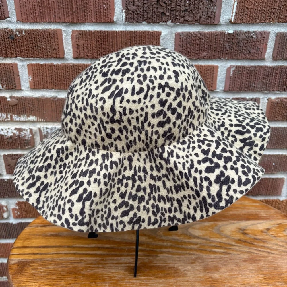 Soft Wool Tan black Leopard Print Women’s Bucket Hat